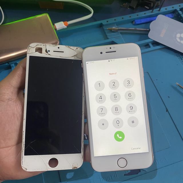 Troca de tela de iPhone